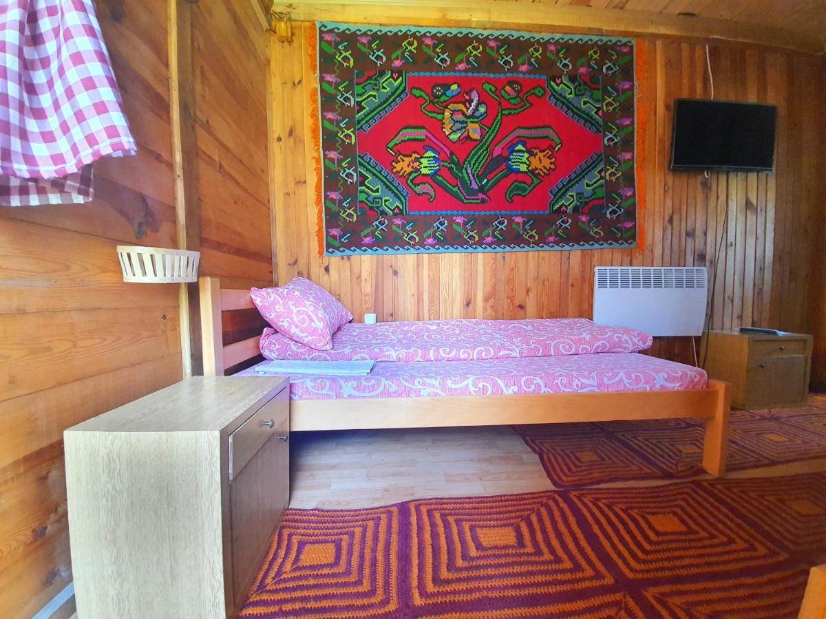 Log Cabin Uvac Nova Varos Luaran gambar