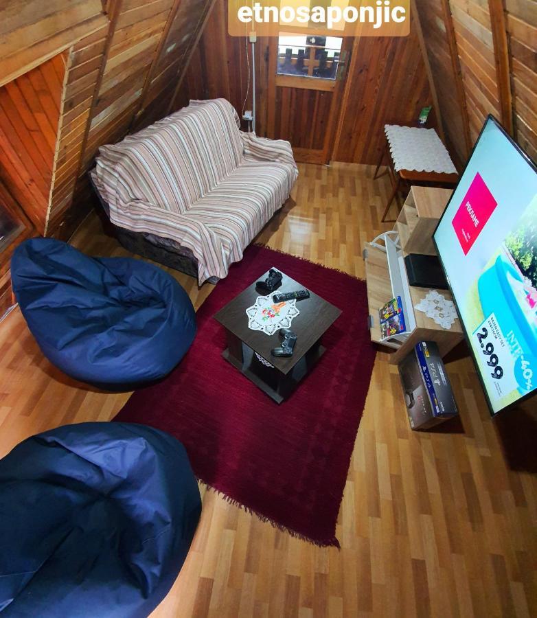 Log Cabin Uvac Nova Varos Luaran gambar
